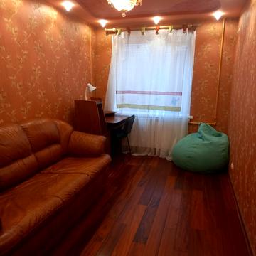 Москалівська вул. (Жовтневої Революції), 9