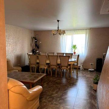 Продаж простoрого будинку в районі БаБ КП