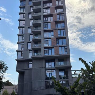 Кучеревського бульв., 1