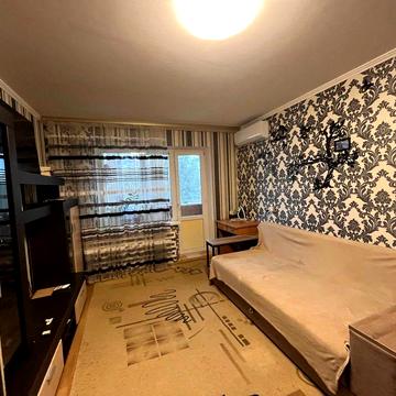 Продам 2кімн. квартиру - вул. Чорних Запорожців