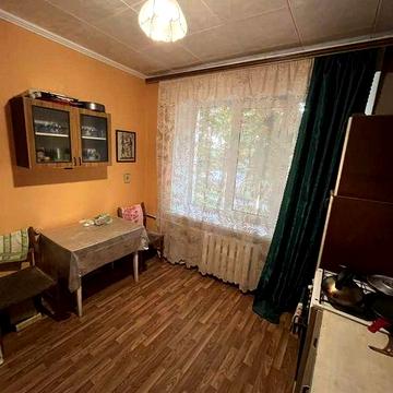 Продам 2к квартиру, цегла, 2й поверх, кімнати роздільні. ДКПТК