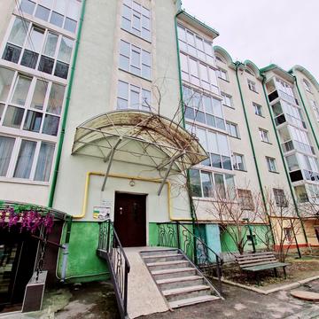 Павла Скоропадського вул., 10