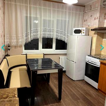 Високовольтна вул., 8