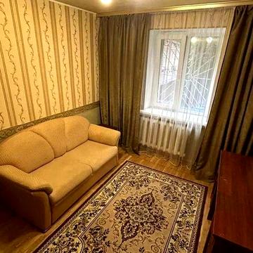 3-кімнатна квартира на вул. Костянтинівській