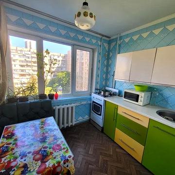 Романа Шухевича просп. (Генерала Ватутіна), 8-А