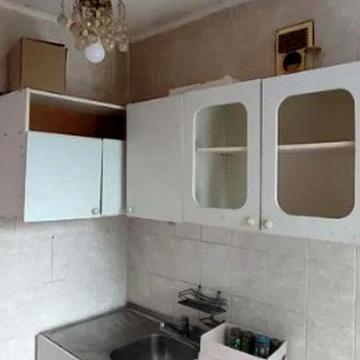 Здолбунівська вул., 1