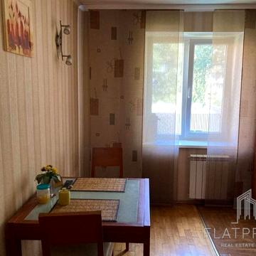Золотоустівська вул., 4