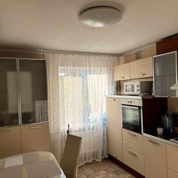 Здам 2 к.кв. вул.Незалежності 14Г, 3 поверх,  Газ, відмінна