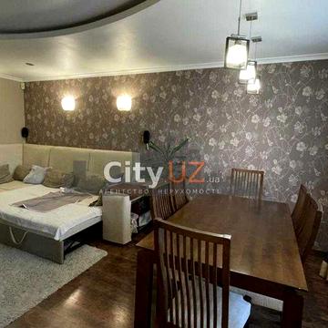 Вигідна ціна! 3-кімнатна з ремонтом у топ-локації м. Ужгород