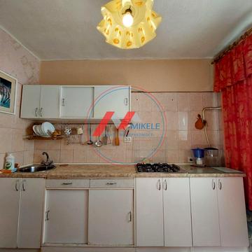 Петропавлівська вул., 15