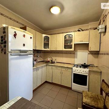 Продаж 4к Квартира Антонова Олега вулиця