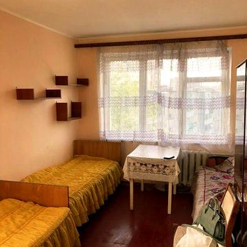Продам 1/2 трикімнатної квартири , ціна договірна