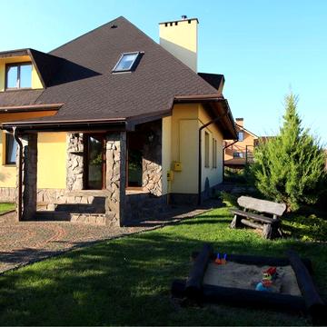 Здам в оренду  власний будинок біля лісу