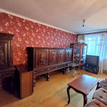 Продаж 3 кімнатної квартири в районі вулиць Надпільна і Чорновола.