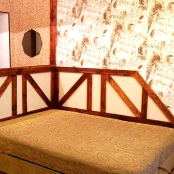 Верховинна вул., 81