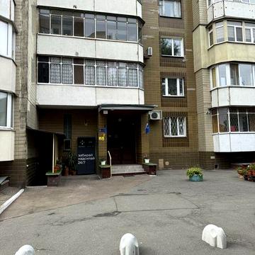Здам 3-х кімнатну квартиру,метро Лівобережна,вул.А. Аболмасова 3