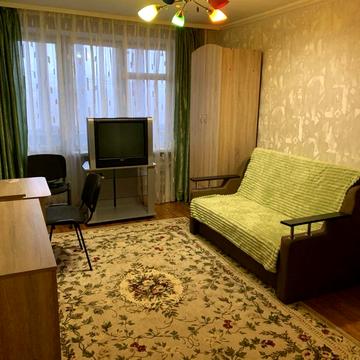 Незалежності вул. (Титова), 16
