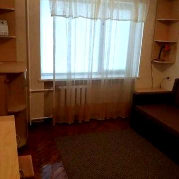 Тетянинська вул. (Леваневського), 4