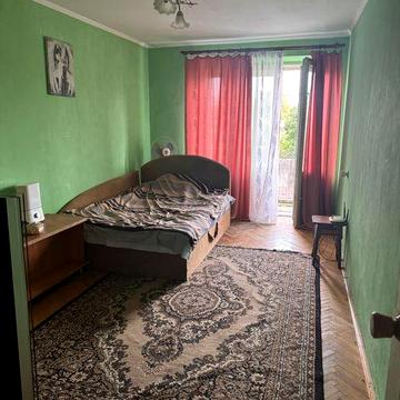 Здається 1 кімнатна квартина