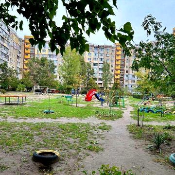 1 кімн. 1/9, без боргів, 2 мкрн. – Лівий берег