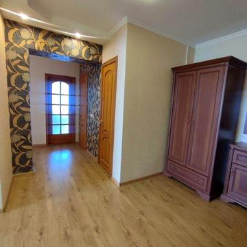 Продам 3х комнатную квартиру ТЦ Магеллан