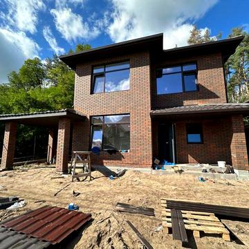 Будинок біля лісу в Гореничах
