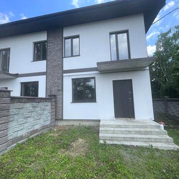 Продаж котеджу по Соборній Рум