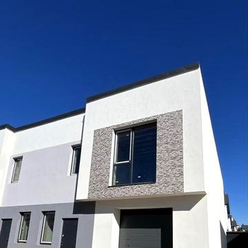 Продається боковий таунхаус 144м2. Розт. 24 міс.