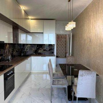 Продається стильна 2-стороння квартира 87.7 М2  Вул Надрічна 2