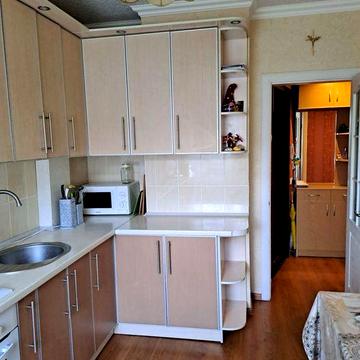 Продаж 2 кім. На Героїв Крут