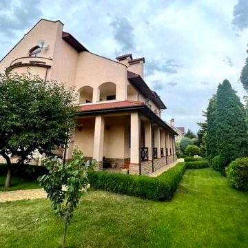 Просторный дом на 10 ст Фонтана • Ул Куприна • Крытый бассейн