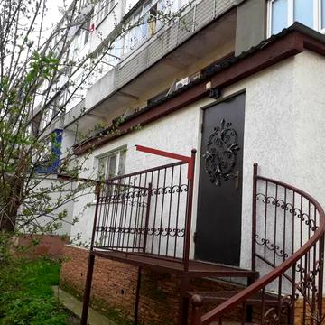 Вільна вул., 40