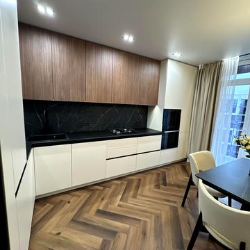 Юліана Пелеша вул., 1