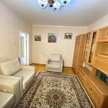 Оренда двокімнатної квартири на початку Троєщини.