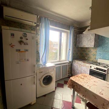 Продам 4-х кімнатну квартиру, вул. Парамонова