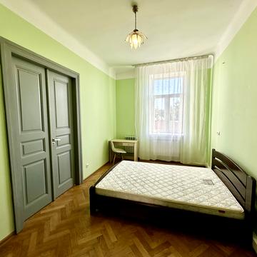 Героїв УПА вул., 46