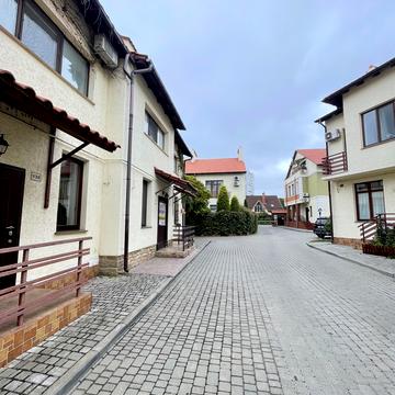 Сергія Єфремова вул. (Академіка Вавілова), 5б