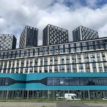 Зарічна вул., 4