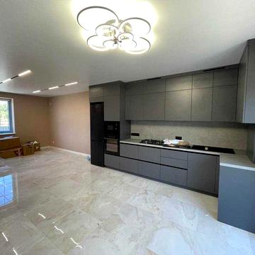 Продаж дуплексу з ремонтом у крутій локації!