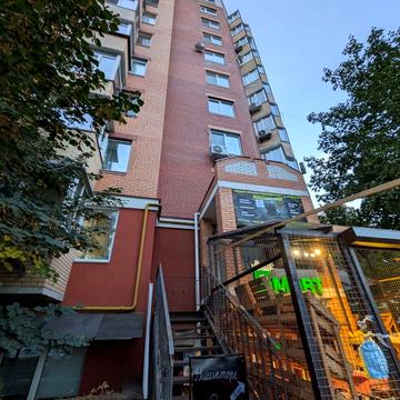 Університетська вул., 2/1