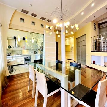 Євгена Чикаленка вул. (Пушкінська), 11