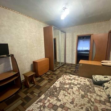 2- кімнатна метро Нивки 15 хв пішки, вул Салютна 10 Шевченківський