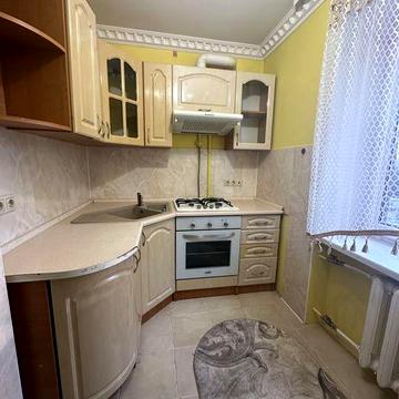 Продається 1 кім квартира укомплектована