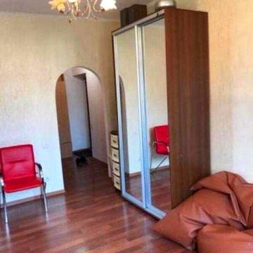 Продам 2-х комнатную квартиру на Восточном.