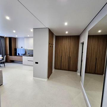 Незалежності вул., 192