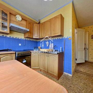 89060. Продам уютную 3-комнатную квартиру на ул. Роганская, 156.