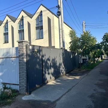 Таунхаус біля окружної , в приватному секторі від власника