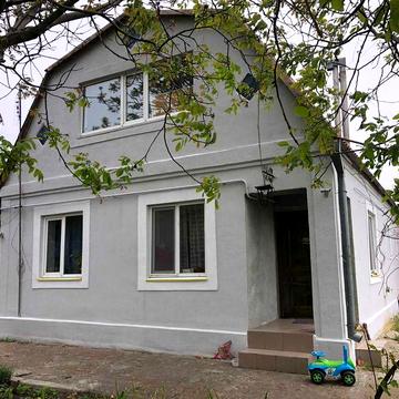 Продам для родини 2-поверховий будинок