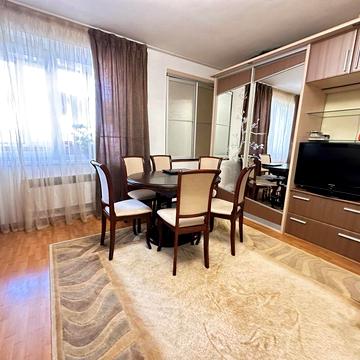 Ігоря Сікорського вул., 3