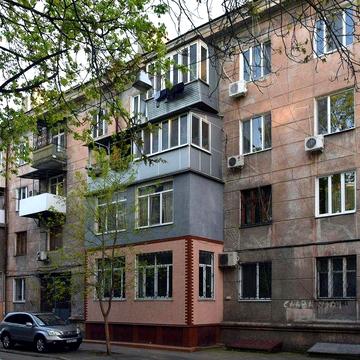 Двухкомнатная квартира в сталинке на Молдаванке. (585-232)